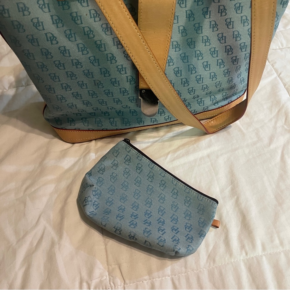 Dooney & Bourke Medium Shopper Shoulder Bag Tote - Picture 8 of 8